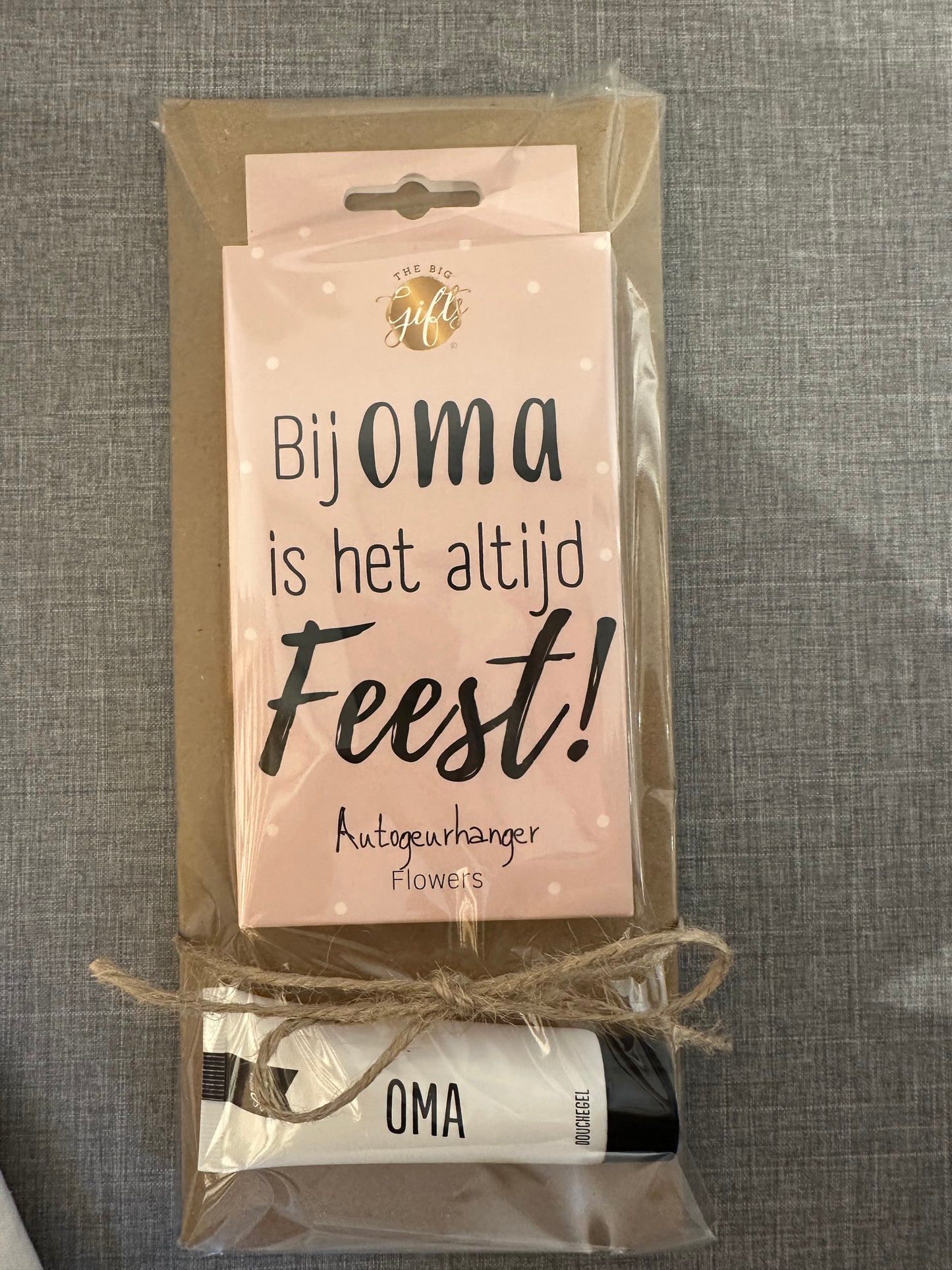 Autogeurhanger en mini-douchegel oma