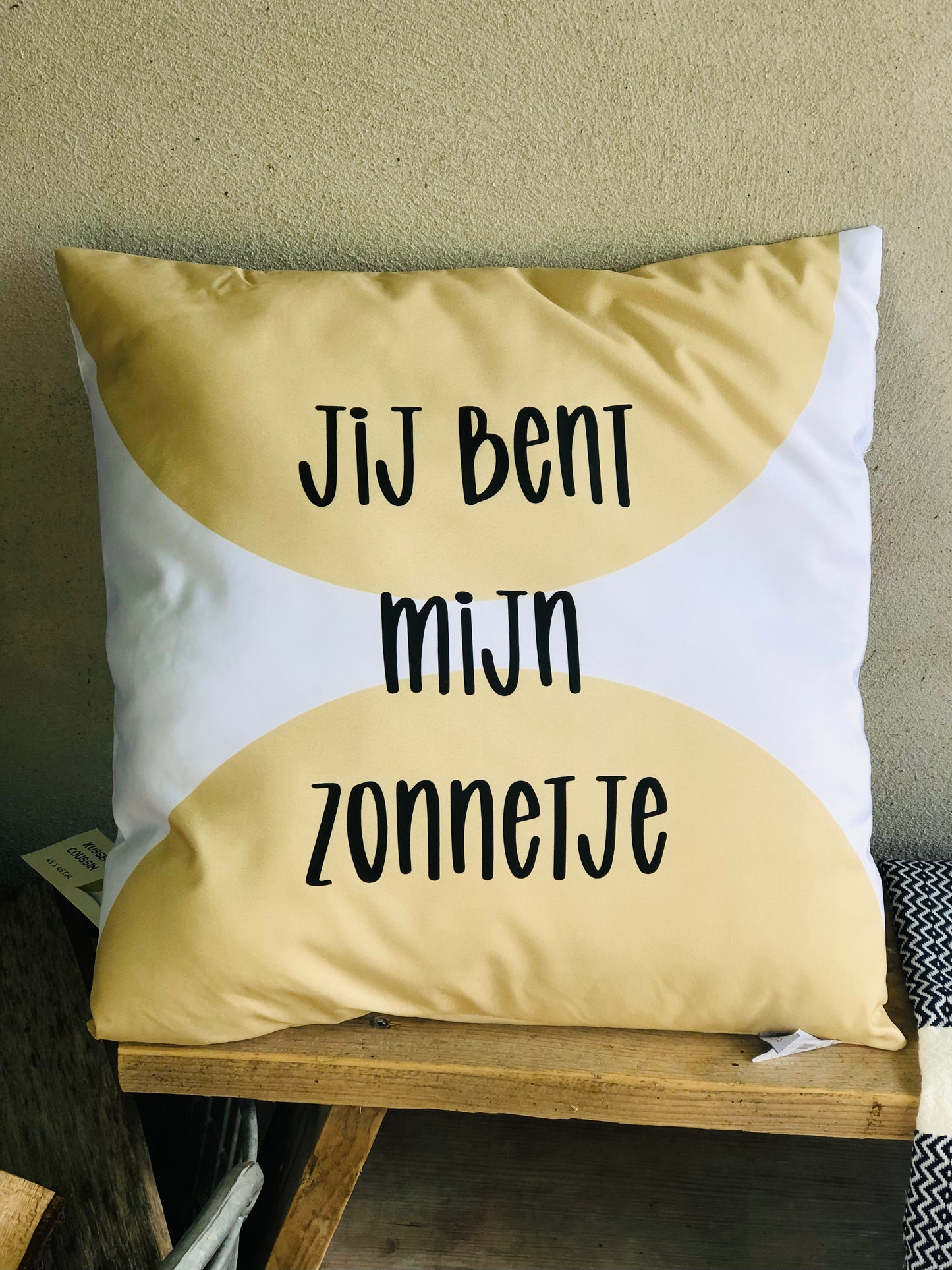 Buitenkussen met tekst