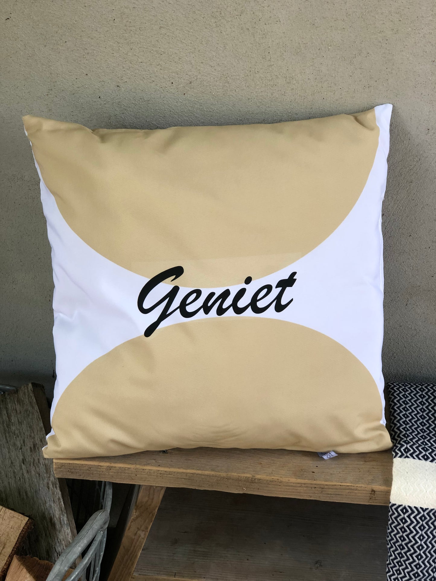 Buitenkussen met tekst
